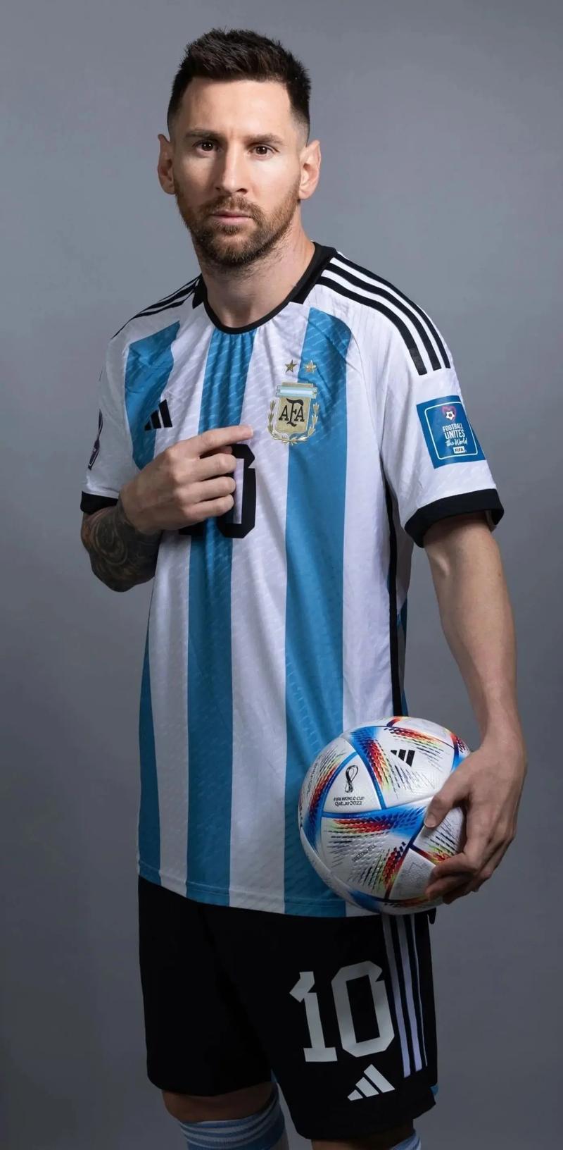 足球欧冠最新伤病名单公布，多队受影响（欧冠伤病名单出炉，多队阵容受损）