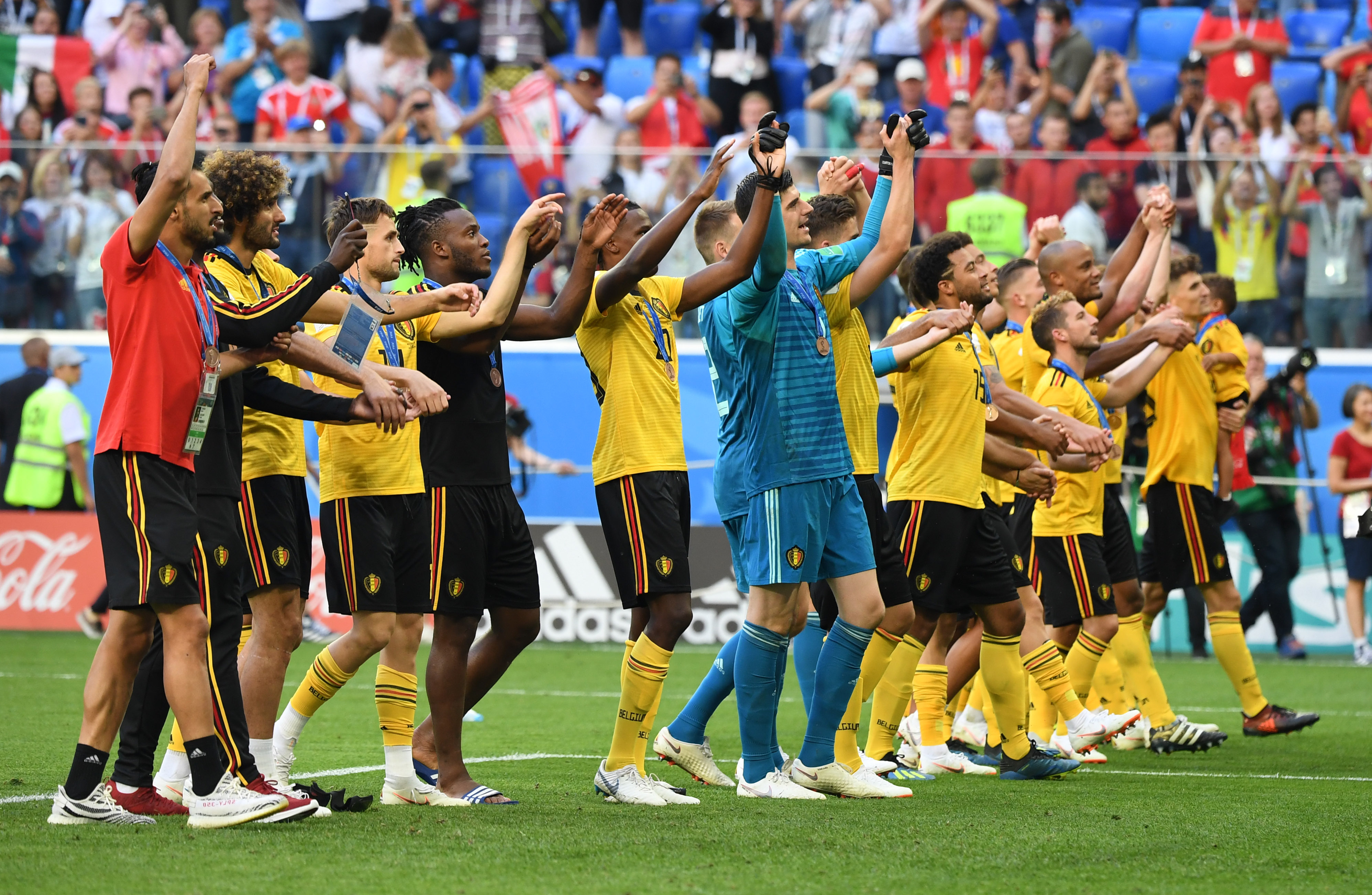 本世纪五大联赛参与百球最快TOP10：C罗70场第1，苏牙71场第2（本世纪五大联赛百球参与速度前十：C罗70场居首，苏亚雷斯71场次席）