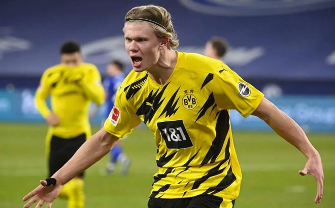 西媒：苏契奇一只脚已踏出皇社大门，球队愿意直接出售他（西媒：苏契奇离队在即，皇社愿直接将其出售）